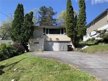 308 Albert Rd, Syracuse, NY 13214