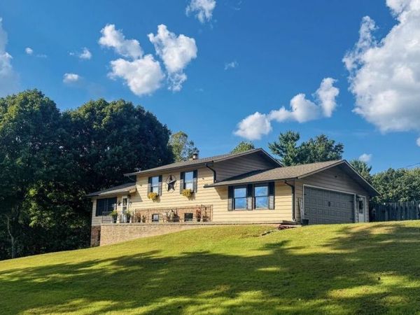 2334 Litton Rd, Oneida, TN 37841