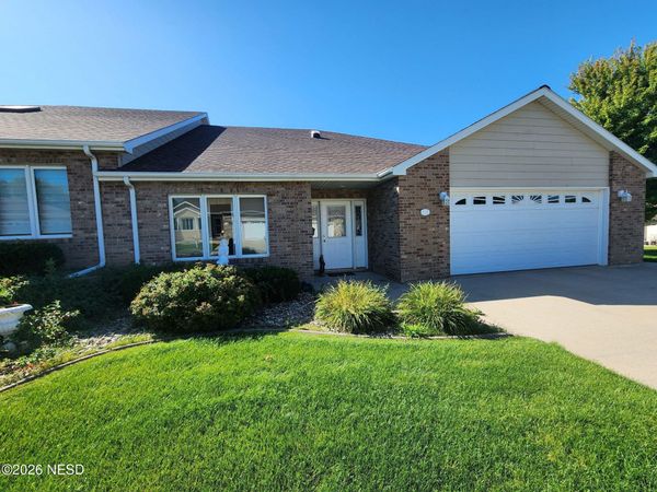 1625 #111 NORTHRIDGE DRIVE NE, Unit 111, Watertown, SD 57201
