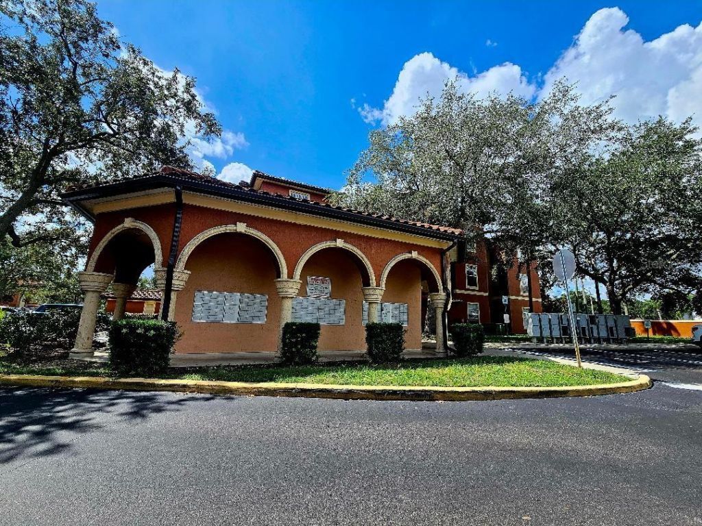 5572 Metrowest Boulevard, Unit 312, Orlando, FL 32811 Photo