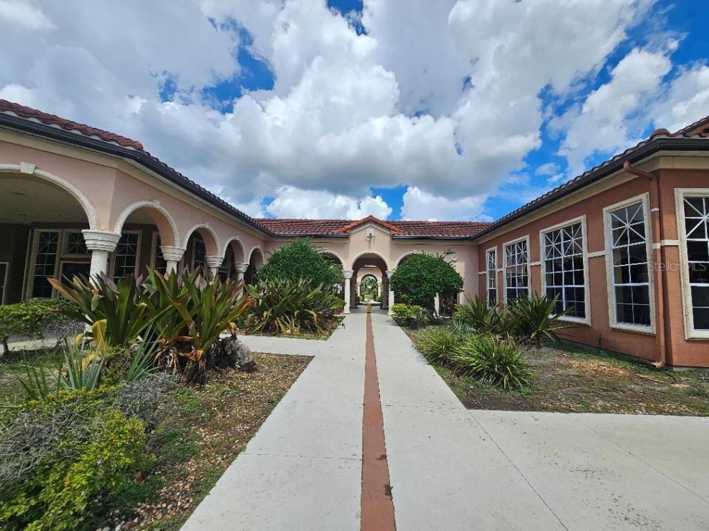 5572 Metrowest Boulevard, Unit 312, Orlando, FL 32811 Photo