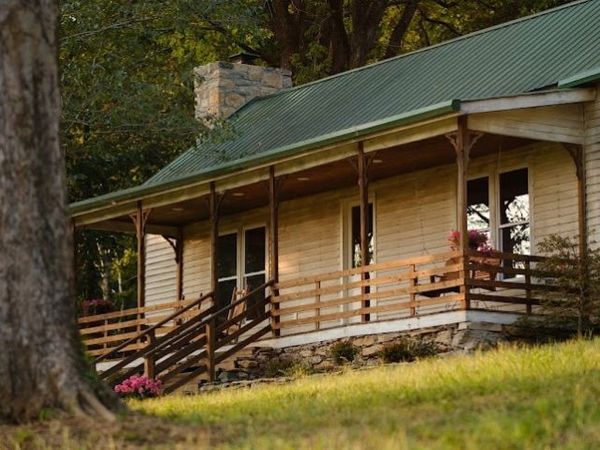 3534 Craig Bridge Rd, Williamsport, TN 38487