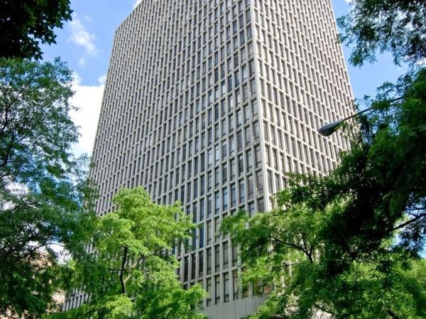 1 E Scott Street, Unit 1907, Chicago, IL 60610
