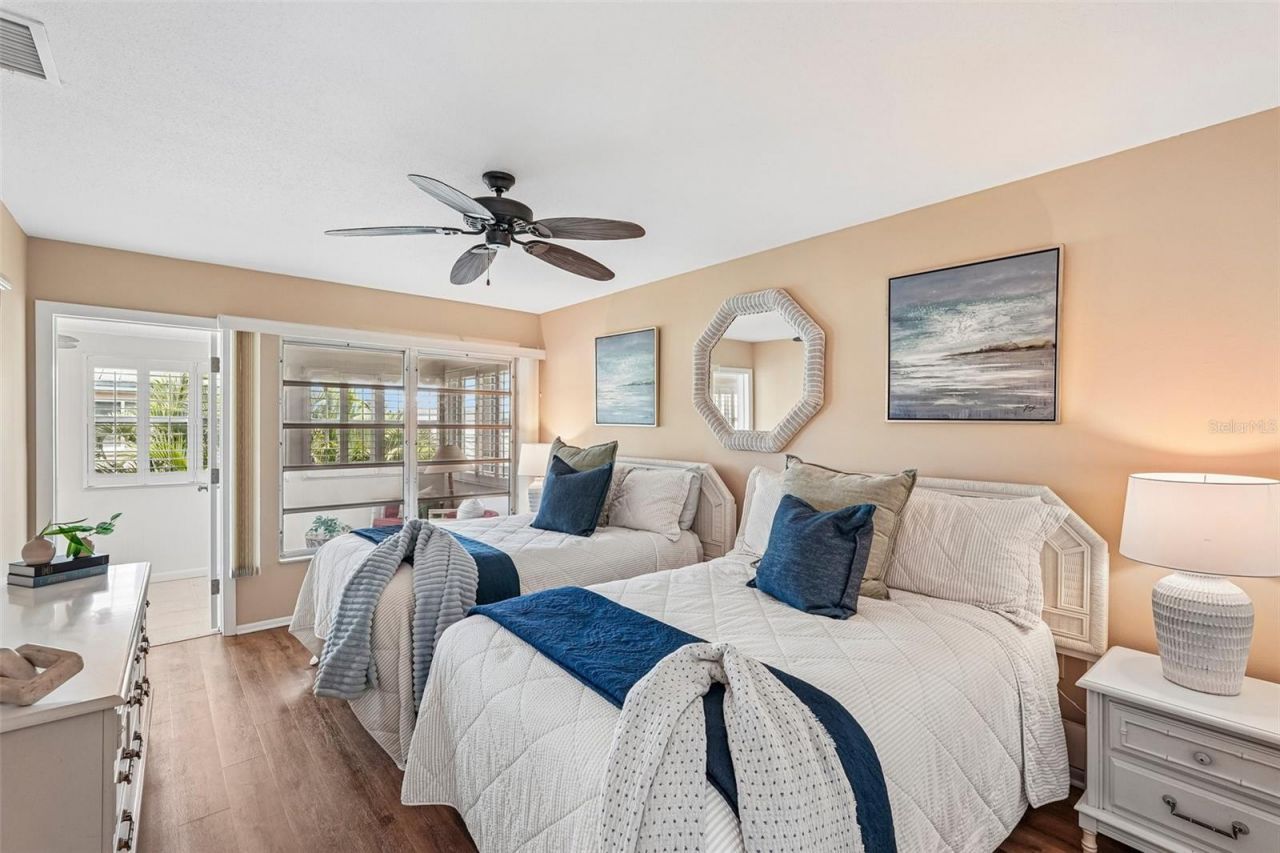 5860 Midnight Pass Road, Unit 23, Sarasota, FL 34242 Photo