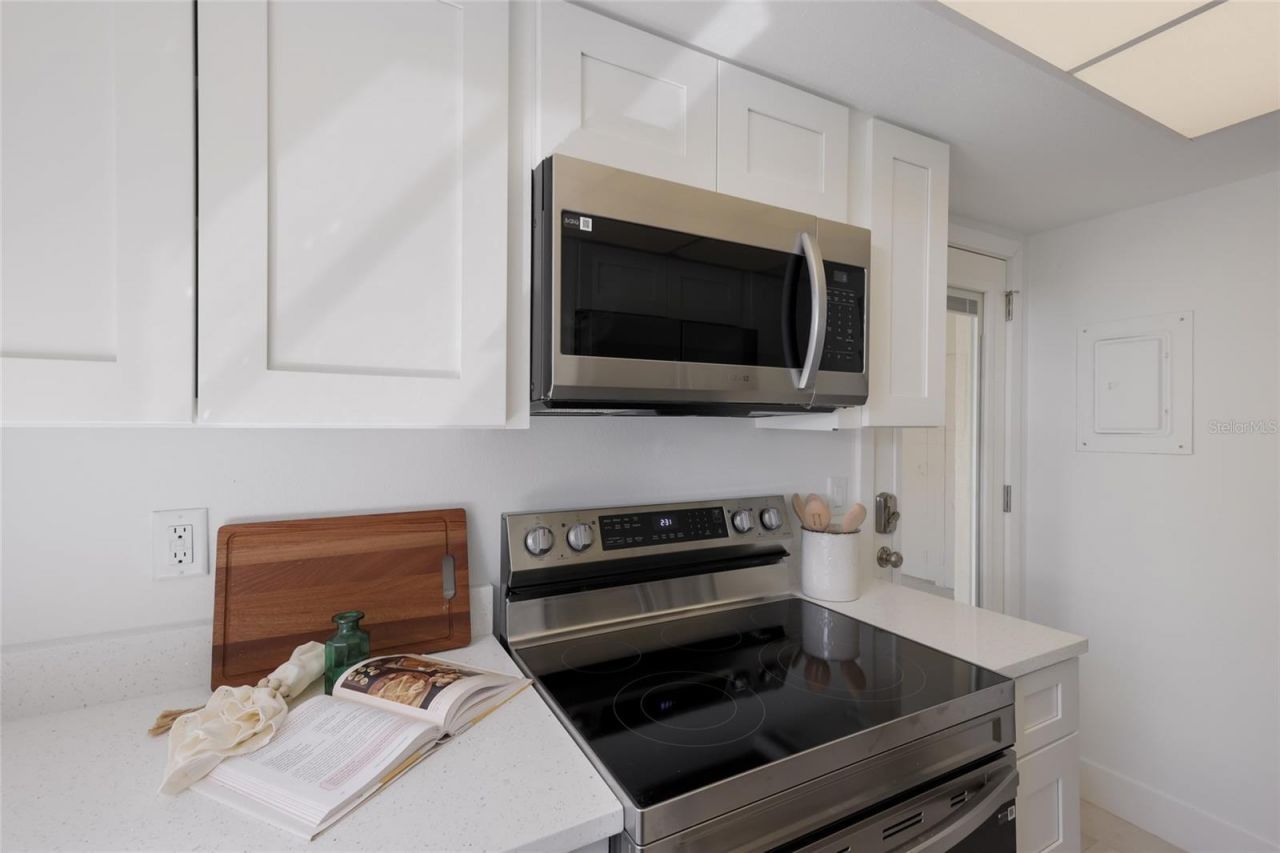 5860 Midnight Pass Road, Unit 23, Sarasota, FL 34242 Photo