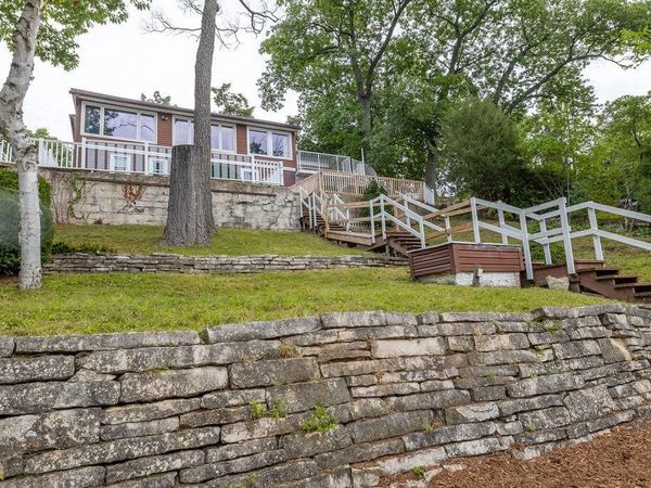 N52W34241 Gietzen DRIVE, Okauchee, WI 53069