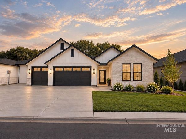 2056 E Dunyon St, Unit 4, Eagle, ID 83616