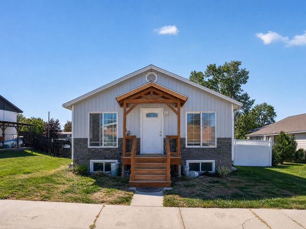 458 Grant St, American Falls, ID 83211