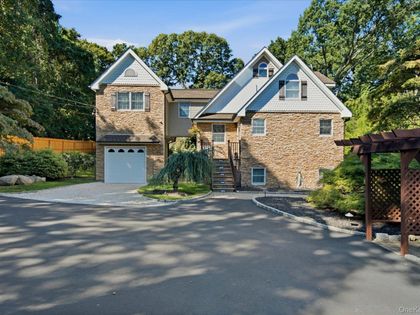 24 Sylvan Lane Miller Place, NY 11764
