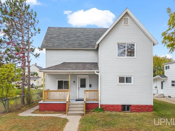 609 N 18th Street, Escanaba, MI 49829
