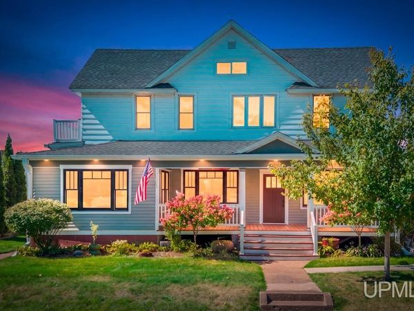 706 Bay Street, Escanaba, MI 49829