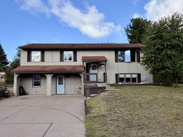 400 Peterson Avenue, Ishpeming Twp, MI 49849