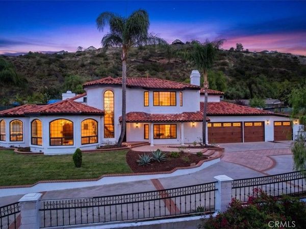 12322 Canyon Terrace, Santa Ana, CA 92705