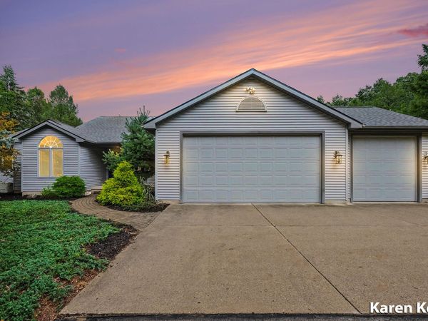 7079 Herrington Avenue NE, Belmont, MI 49306