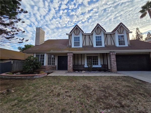 6462 Siamese, Riverside, CA 92505