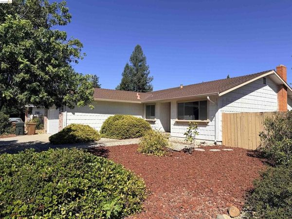119 Clear Creek Ct, Martinez, CA 94553