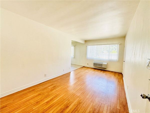 10850 Landale St, North Hollywood, CA 91602