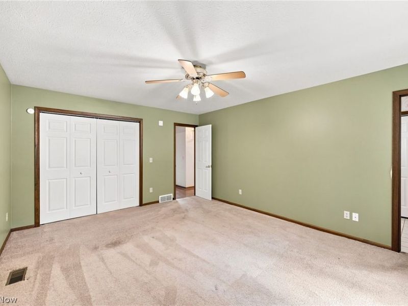 8685 Old Village Lane, Mentor, OH 44060 Photo 17