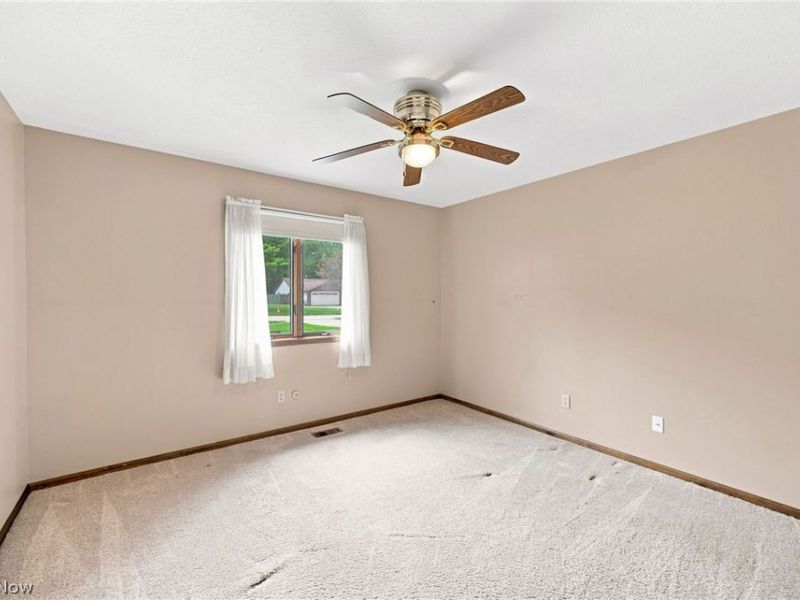 8685 Old Village Lane, Mentor, OH 44060 Photo 21