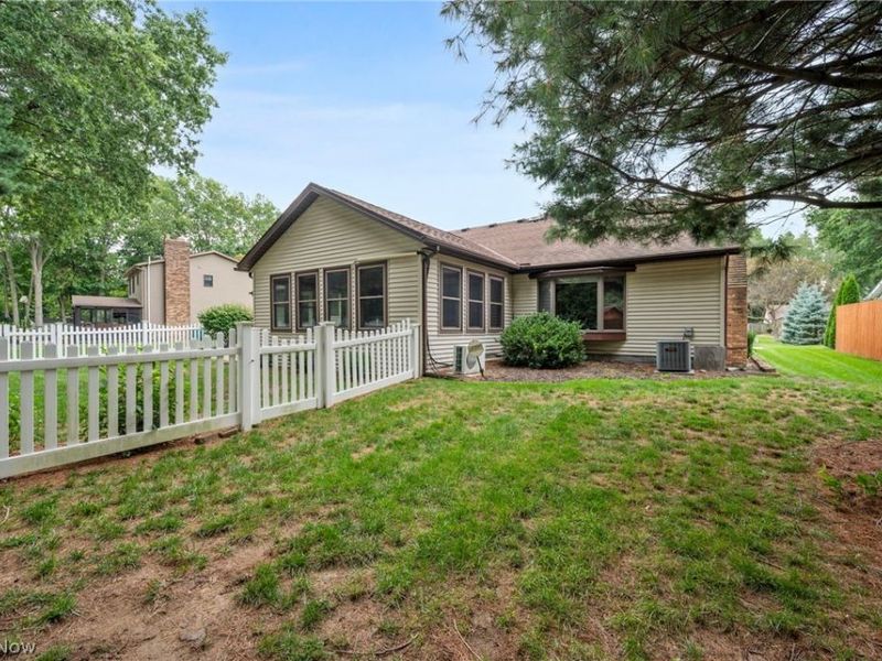 8685 Old Village Lane, Mentor, OH 44060 Photo 27