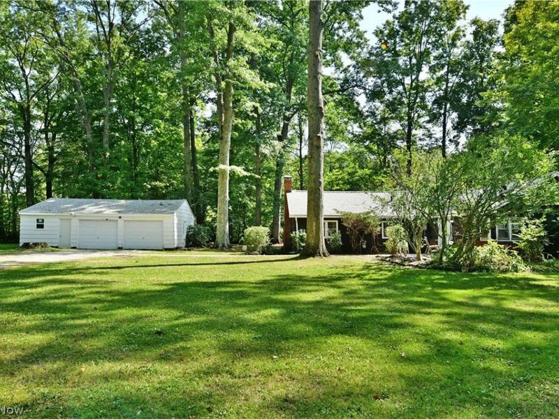 1114 Allen Smith Road, Leavittsburg, OH 44430 Photo 1