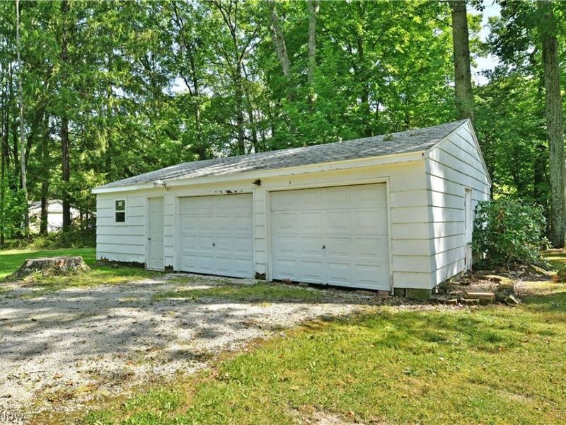 1114 Allen Smith Road, Leavittsburg, OH 44430 Photo 11