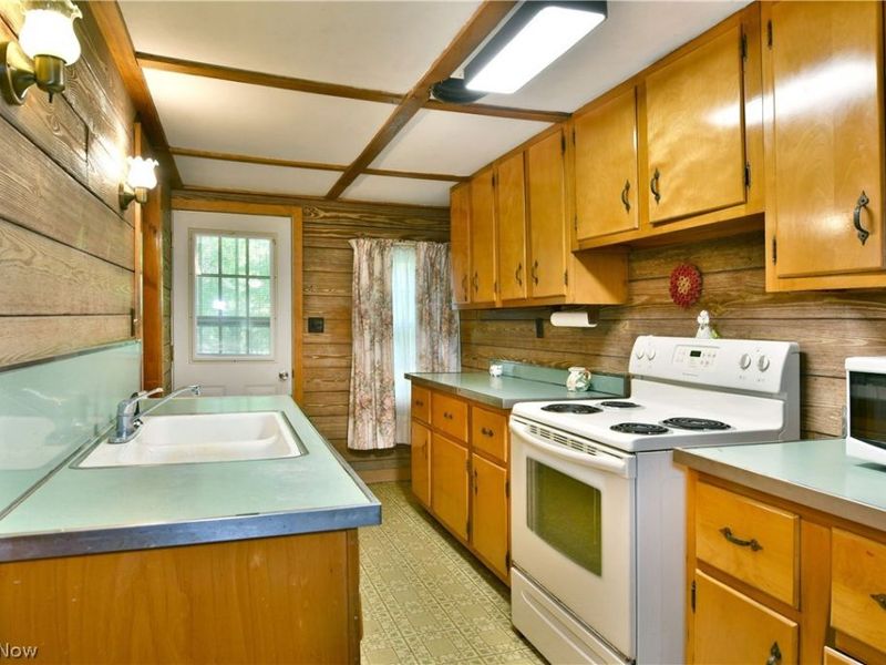 1114 Allen Smith Road, Leavittsburg, OH 44430 Photo 24