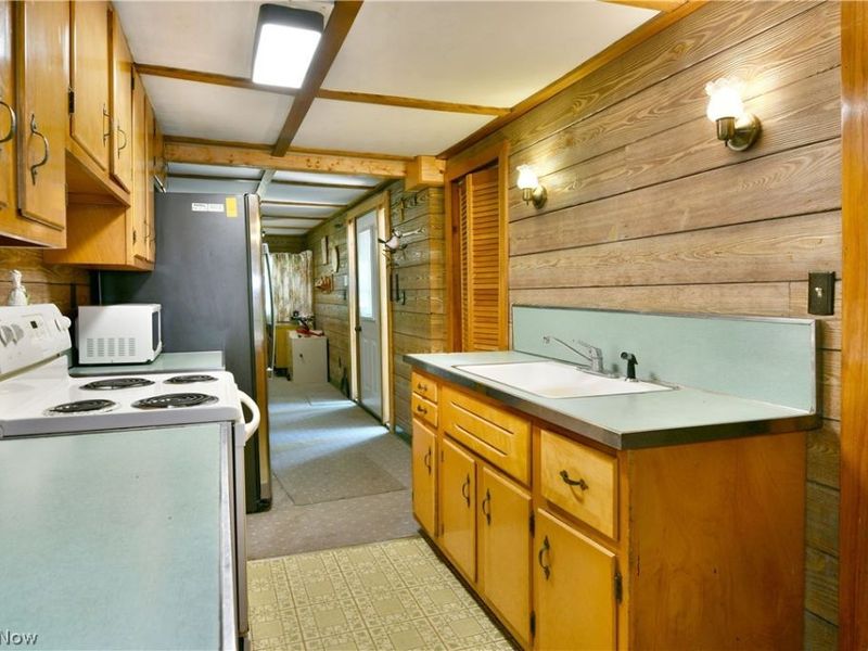 1114 Allen Smith Road, Leavittsburg, OH 44430 Photo 26