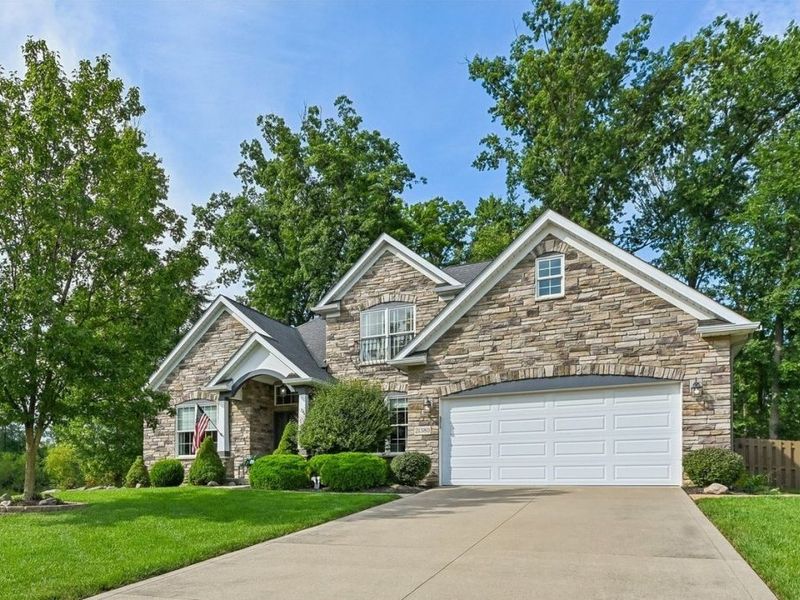21380 Castlewood Drive, Strongsville, OH 44149 Photo 1
