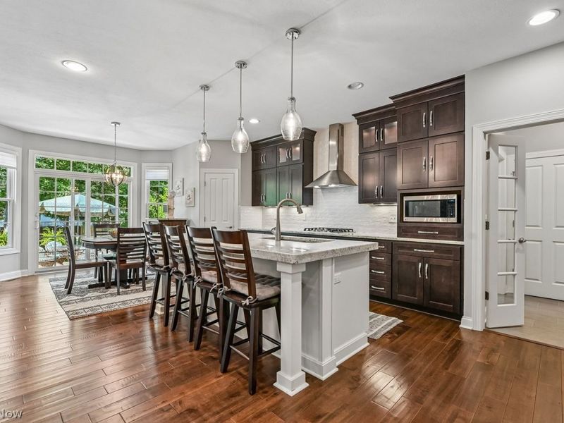 21380 Castlewood Drive, Strongsville, OH 44149 Photo 12