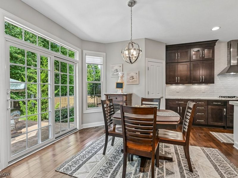 21380 Castlewood Drive, Strongsville, OH 44149 Photo 13