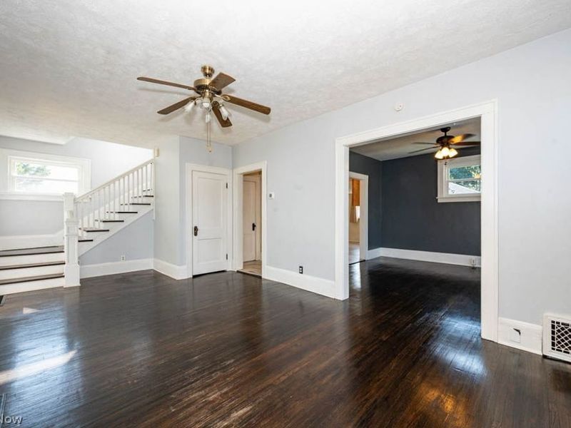 605 E 8th Street, Salem, OH 44460 Photo 3