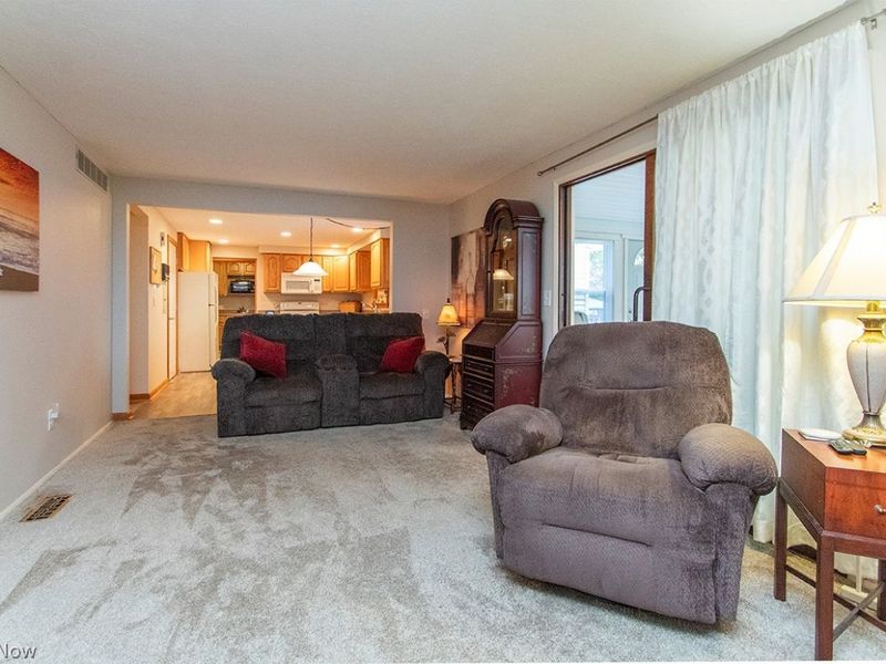 570 Falling Oaks Drive, Medina, OH 44256 Photo 13