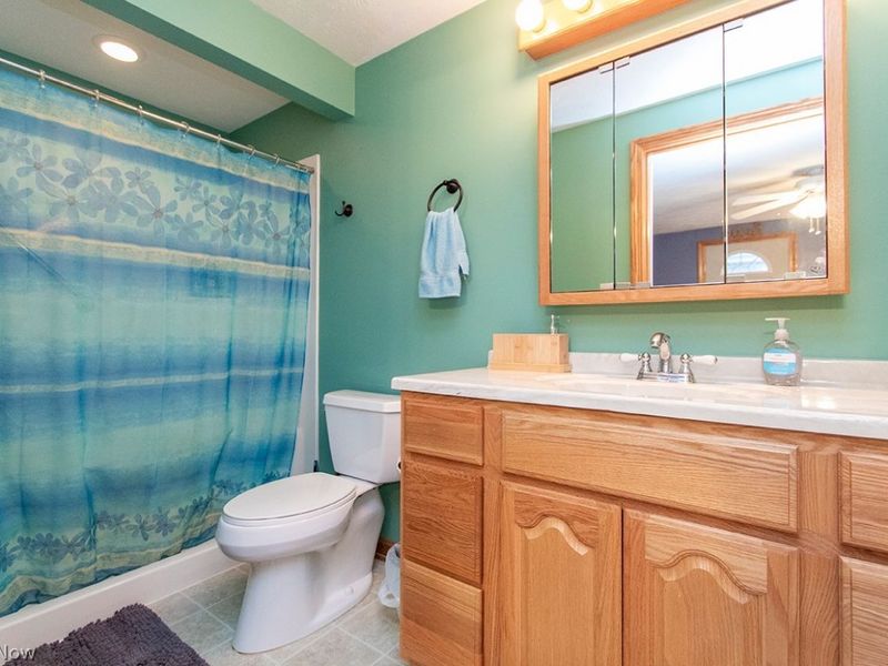 570 Falling Oaks Drive, Medina, OH 44256 Photo 17