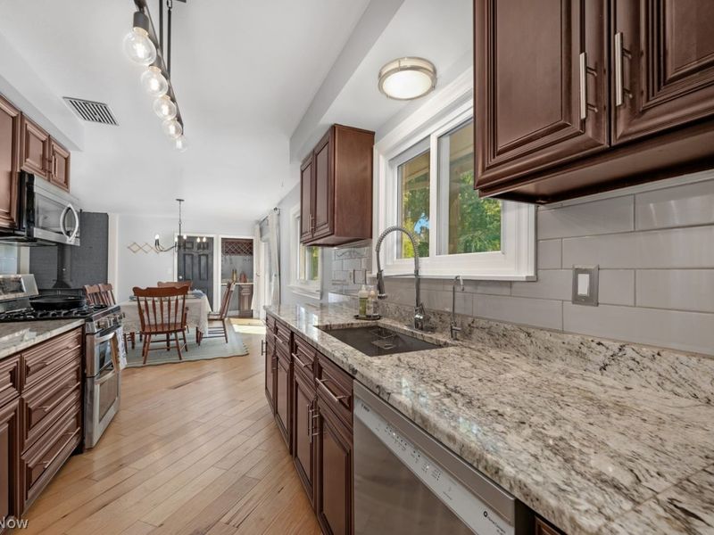 22525 Haber Drive, Fairview Park, OH 44126 Photo 11