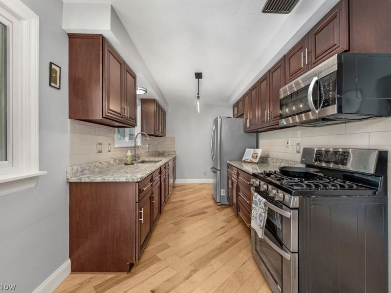 22525 Haber Drive, Fairview Park, OH 44126 Photo 13