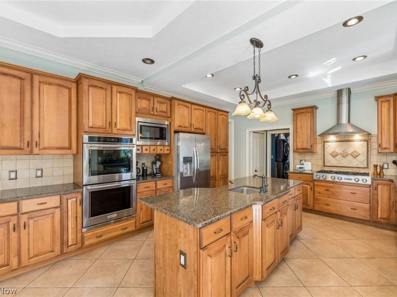 38275 Flanders Drive, Solon, OH 44139 Photo 10