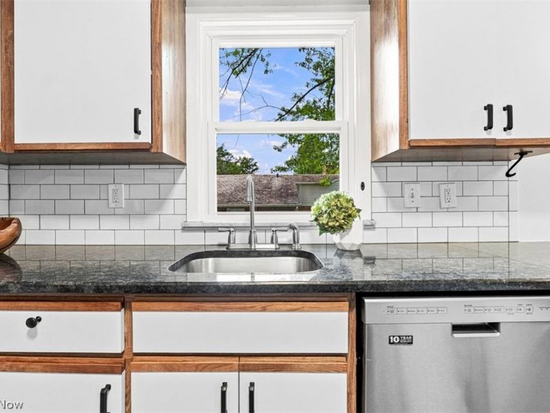 23901 S Woodland Road, Shaker Heights, OH 44122 Photo 14