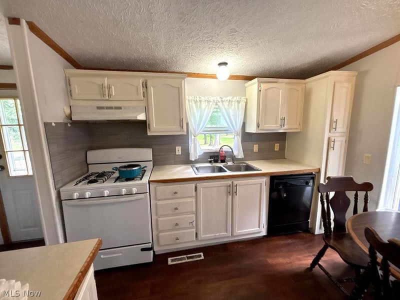 5141 Newton Falls Road, Unit 108, Ravenna, OH 44266 Photo 4