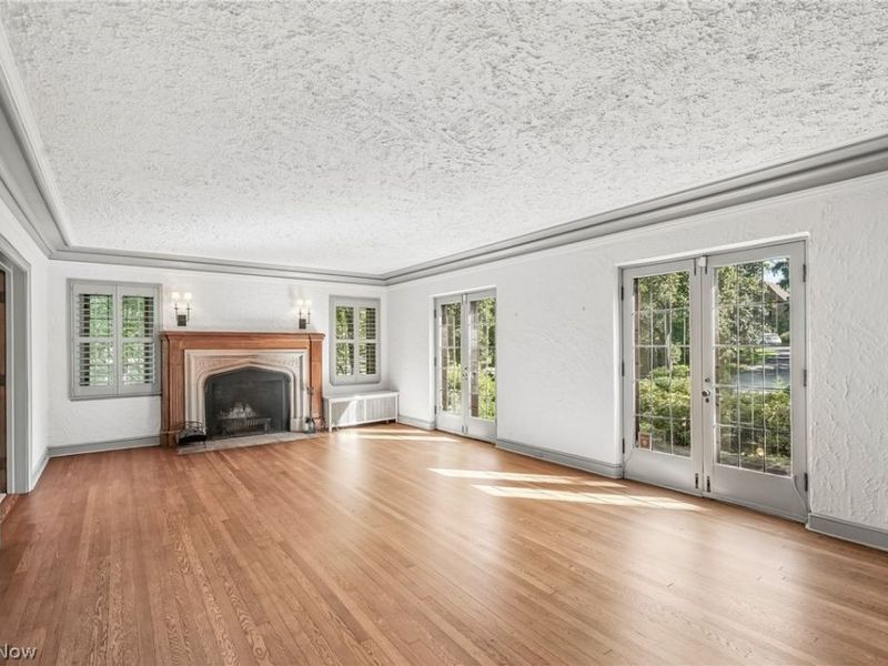 19909 Marchmont Road, Shaker Heights, OH 44122 Photo 4