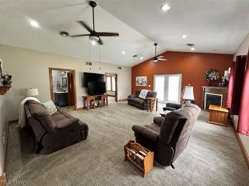1 Cook Street, East Liverpool, OH 43920 Photo 27
