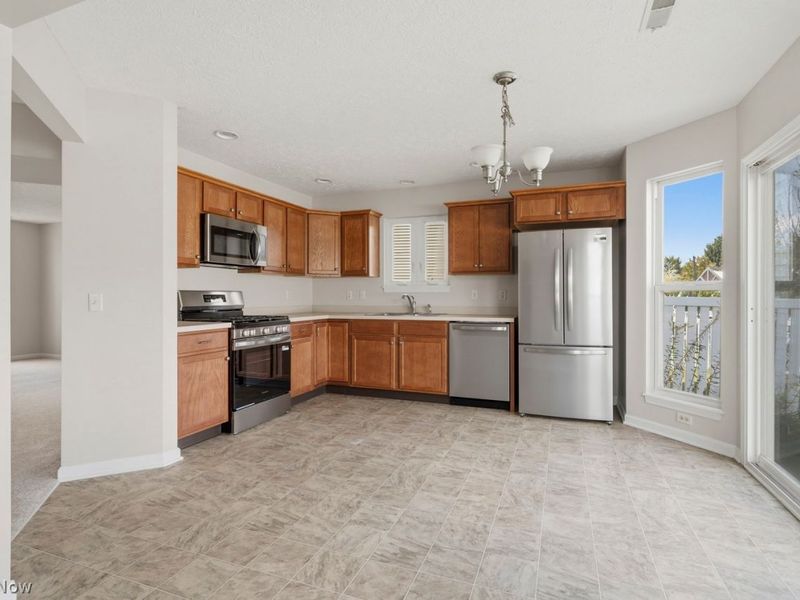 6466 St Leger Avenue NE, Canton, OH 44721 Photo 14