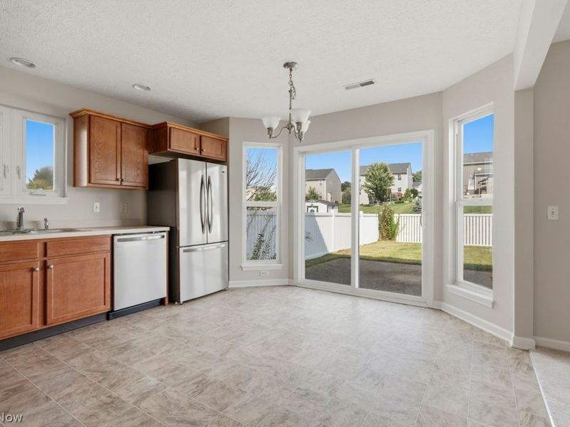 6466 St Leger Avenue NE, Canton, OH 44721 Photo 15