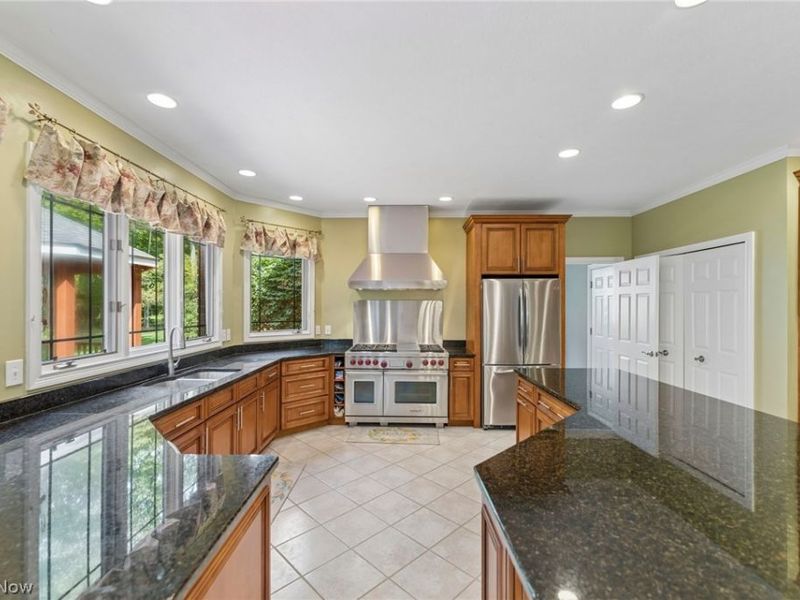 3016 Waterfall Way, Westlake, OH 44145 Photo 9