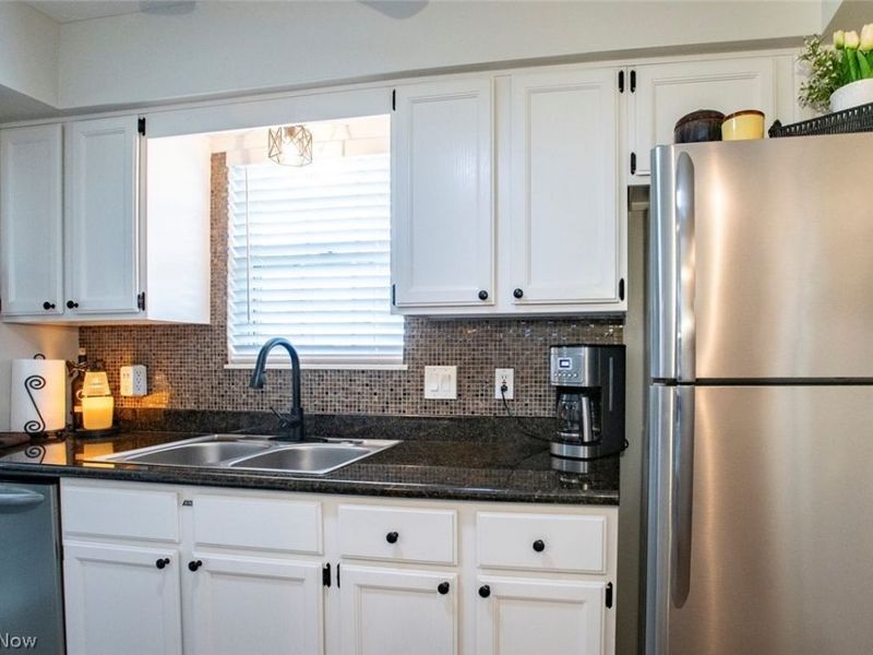 14386 Settlers Way, Strongsville, OH 44149 Photo 10