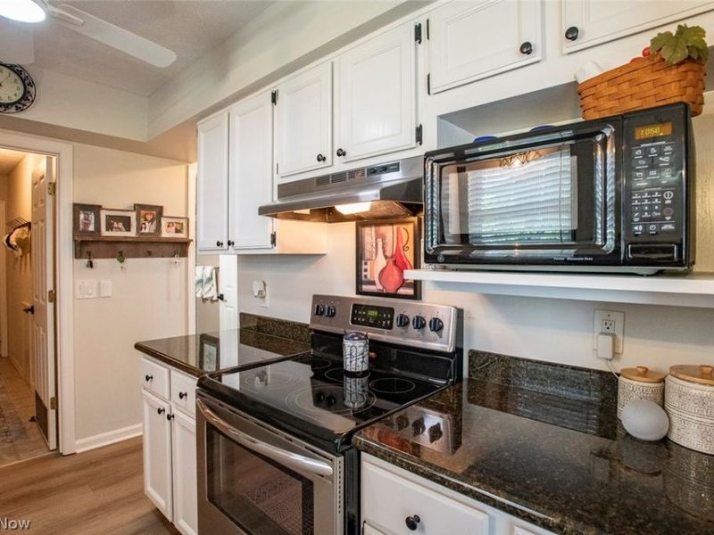 14386 Settlers Way, Strongsville, OH 44149 Photo 8