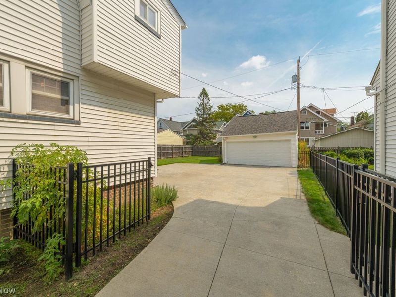 1305 Bunts Road, Lakewood, OH 44107 Photo 6