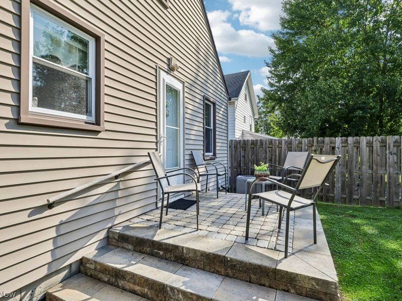 21 Edgewater Drive, Poland, OH 44514 Photo 4