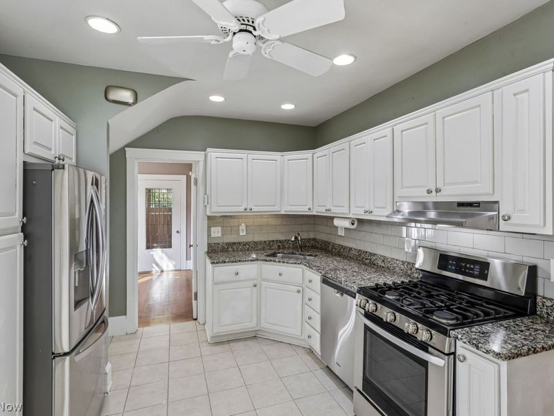 2846 Woodbury Road, Shaker Heights, OH 44120 Photo 11