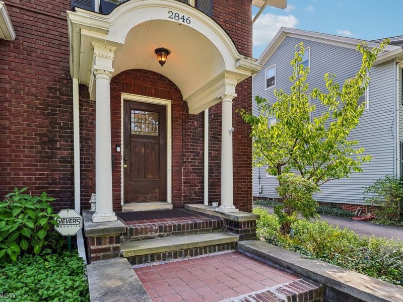 2846 Woodbury Road, Shaker Heights, OH 44120 Photo 2